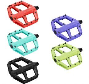 Look Trail Roc Fusion Flat MTB Pedals - PU material is hard wearing yet offers great grip for bare skin or gloves